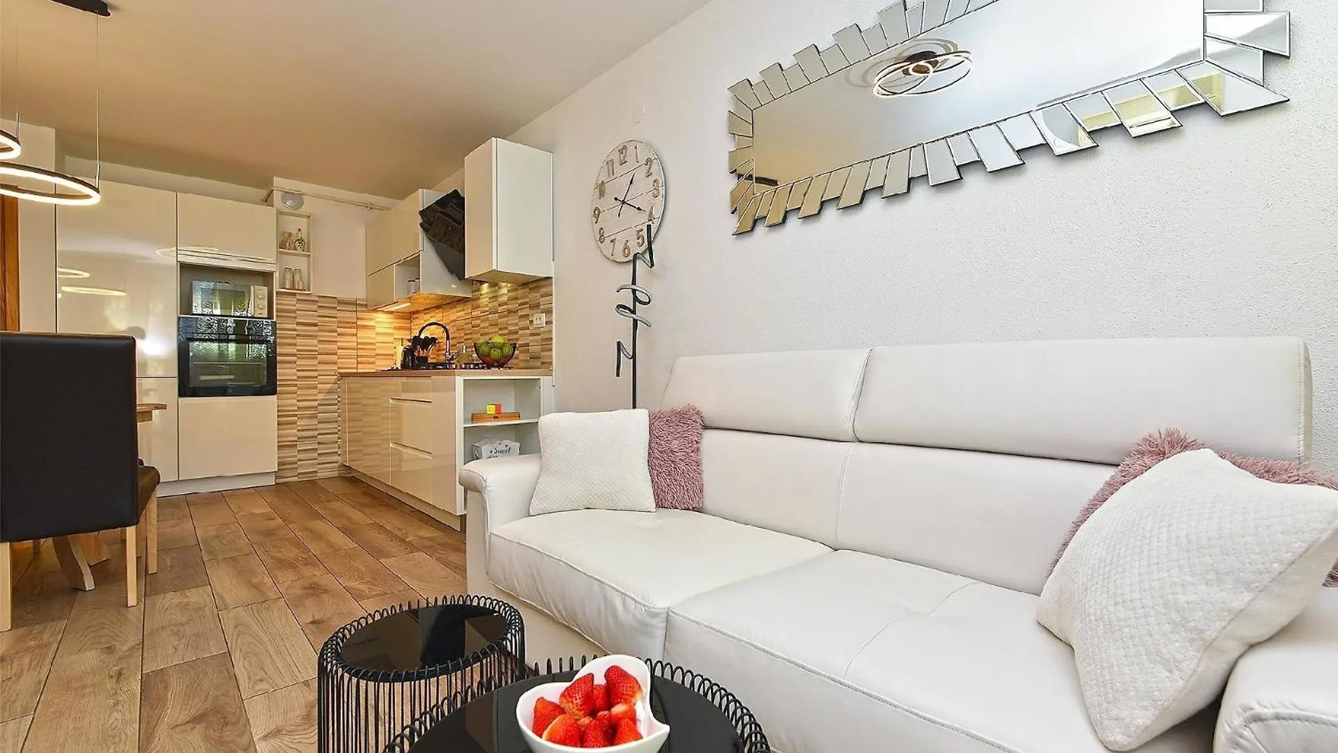 Apartment Ferienwohnung Fuer 4 Personen Ca 60 Qm In Pula, Istrien Istrische Riviera